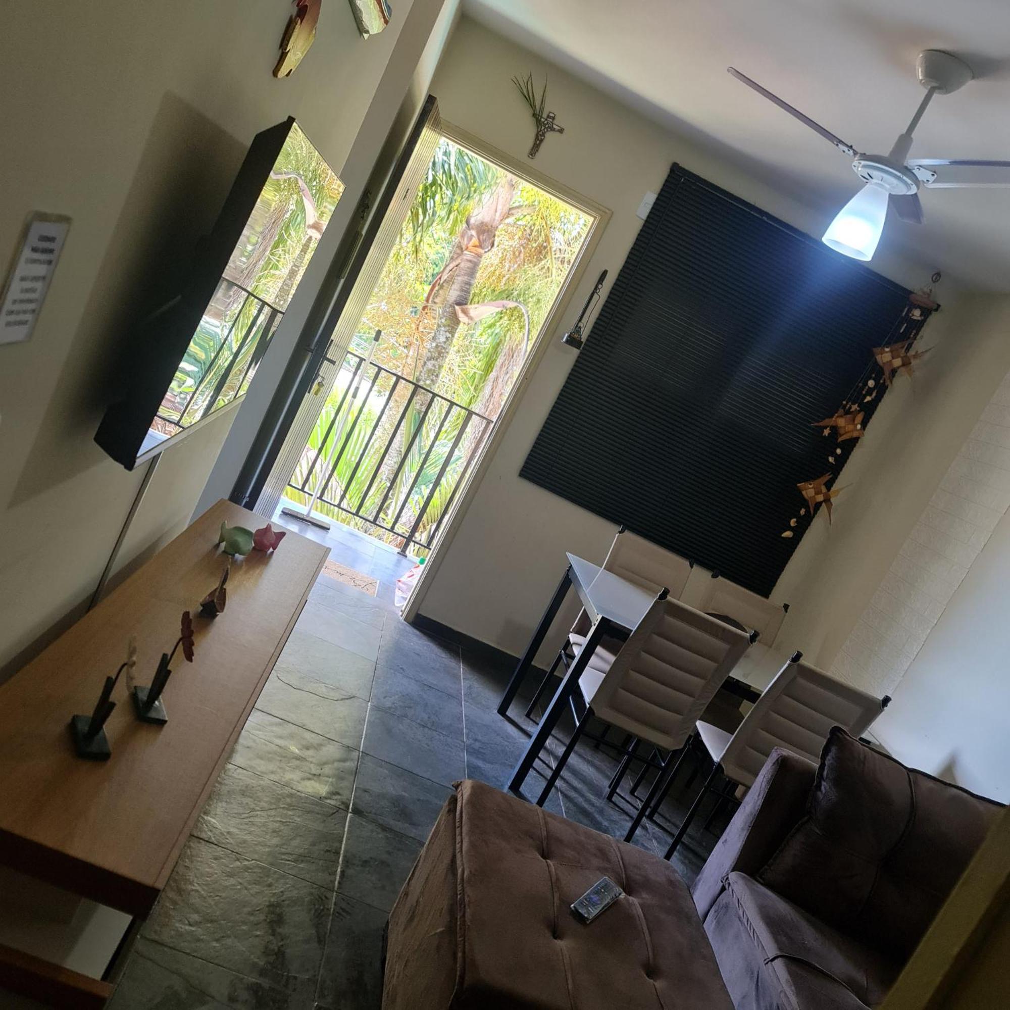 Toninhas Apartment *